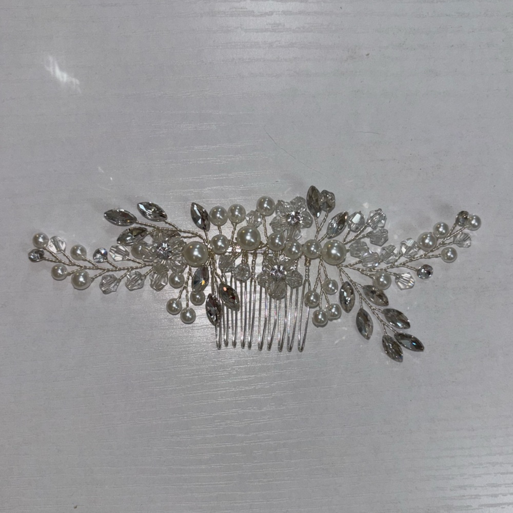 BRIDAL HAIR PIECE NEVER WORN